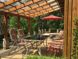 überdachte Terrasse