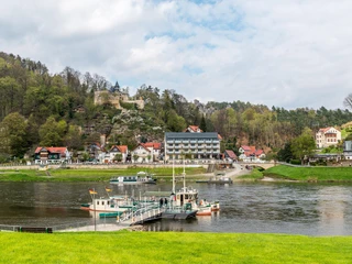 Kurort Rathen am Fuß der Bastei
