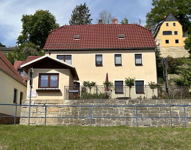 Herzlich willkommen im Rosengarten Wehlen