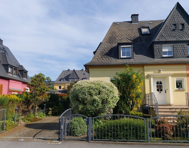 Einfahrt zum Ferienhaus Paegelow