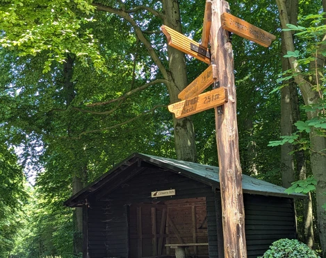 Heldenweg-Hube _Schwarze Hütte_CC-BY_Einbeck Tourism (1).jpg