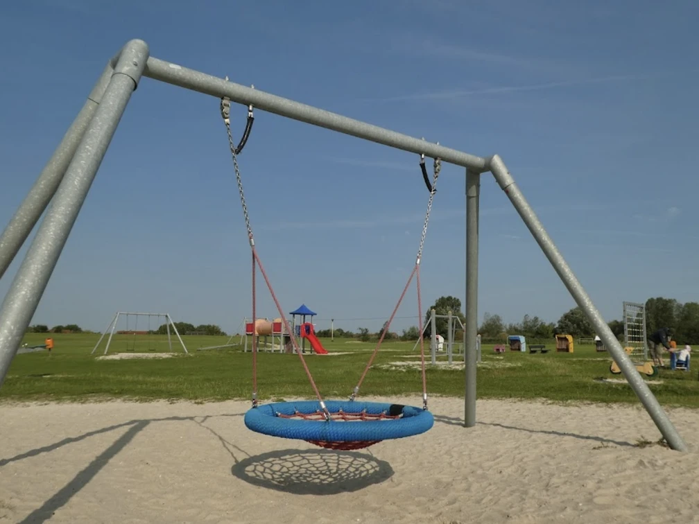 Spielplatz-HOR.png