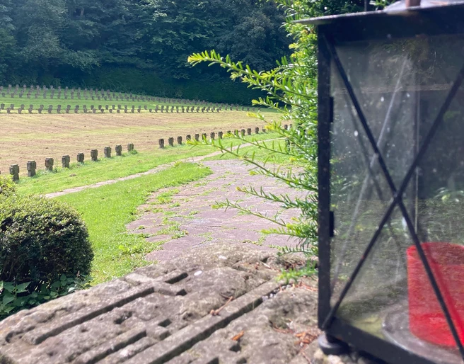 Kriegsgräberstätte im Tal des Friedens | Büren