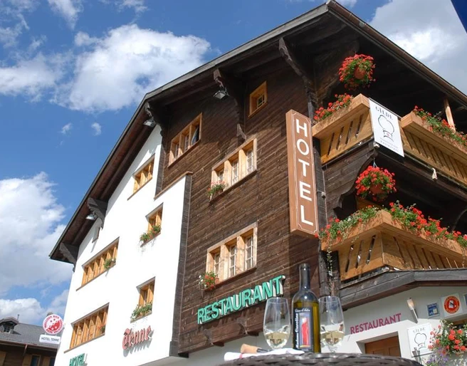 Aussenansicht Sommer