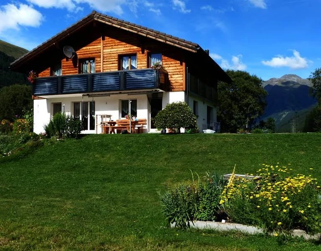 Aussenansicht Sommer