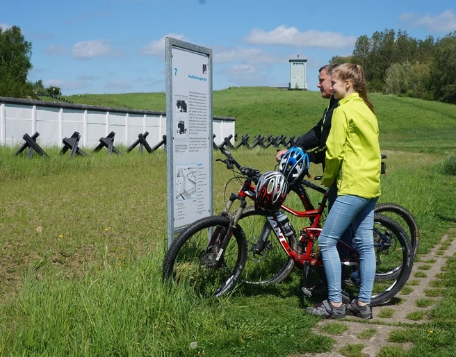 Grenzdenkmal Hötensleben Informationstafeln