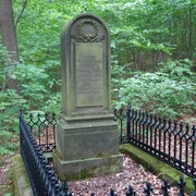 Grab des Forstmeisters Alers