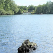 Blick auf Vienenburger See und Rosarium