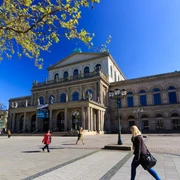 Staatsoper Hannover im Frühling - Lars Gerhardts.jpg