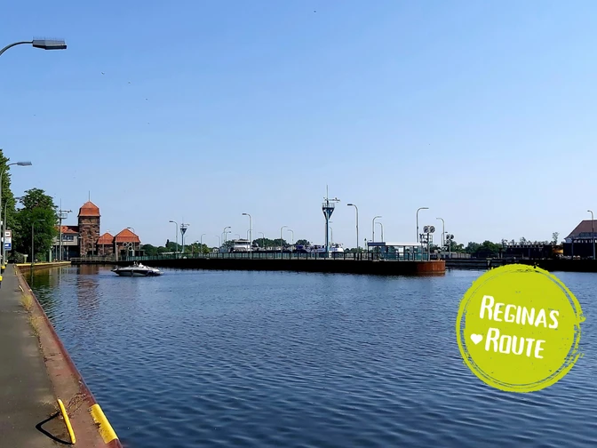 Das Bild zeigt die beiden Schleusenanlagen im Oberhafen von Minden.