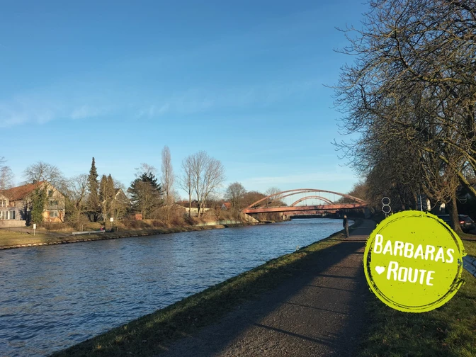 Minden - Hahler Hafen.png Das Bild zeigt den Mittellandkanal.