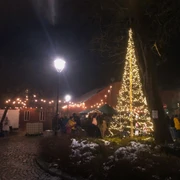 WeihnachtsmarktuZOB.jpg