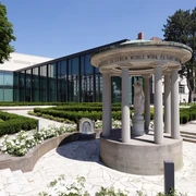 Bad Vilbel - Brunnentempel am Kurpark Bad Vilbel - Brunnentempel am Kurpark