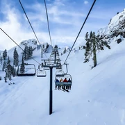 skiing-4835024_1280.jpg