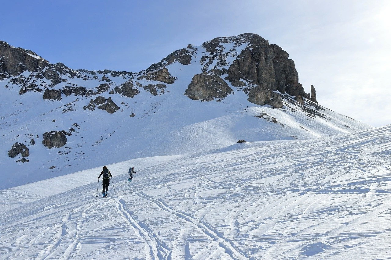 mountains-7831286_1280.jpg