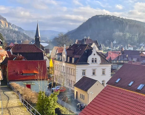 Haus Felsenpost und Kutscherhaus