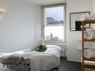 grand-bau-rivage-beauty-center-la-vallee-spa-behandlungsraum.jpg