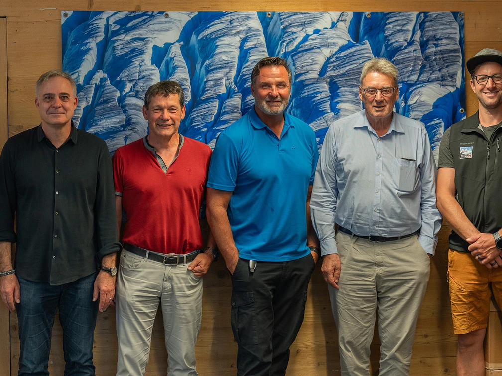 2024-Teamfoto-Zweckverband-touristische-Infrastruktur-Aletsch-Arena-1.jpg
