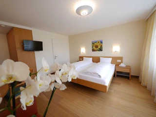 Seengen_Eichberg_Doppelzimmer Zederbereich