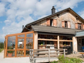 Alpine hut fun on the Chäserenholz alp