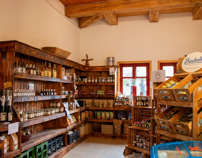 Innenansicht Hofladen.jpg Innenansicht Hofladen Mühlenmuseum