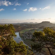 Blick von der Bastei Richtung Kurort Rathen