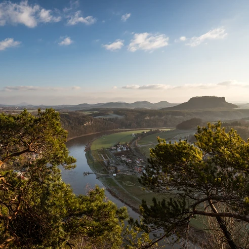 Blick von der Bastei Richtung Kurort Rathen
