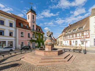 Marktplatz in Wurzen mit Ringelnatz-Brunnen