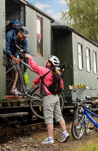 Zustieg in die Döllnitzbahn "Wilder Robert"