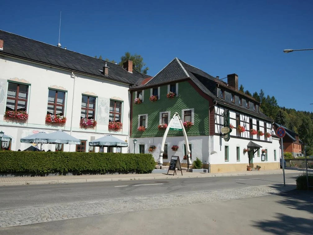 Wanderparkplatz Zwota mit Blick auf Gasthof zum Walfisch