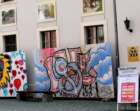 Eingang Bibliothek