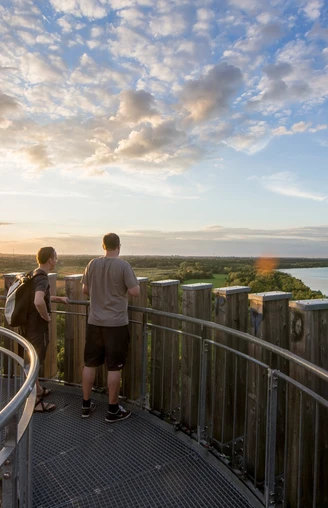 Auf dem Aussichtsturm Bistumshöhe am Cospudener See