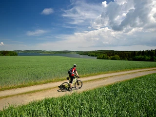 Radfahren an der Talsperre Pöhl
