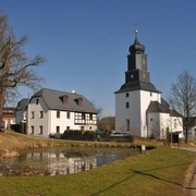 Kirche und Dorfanger von Steinsdorf bei Plauen