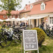 Marcolini-Haus mit Café bei Moritzburg