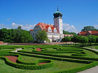 Barockschloss Delitzsch mit Barockgarten