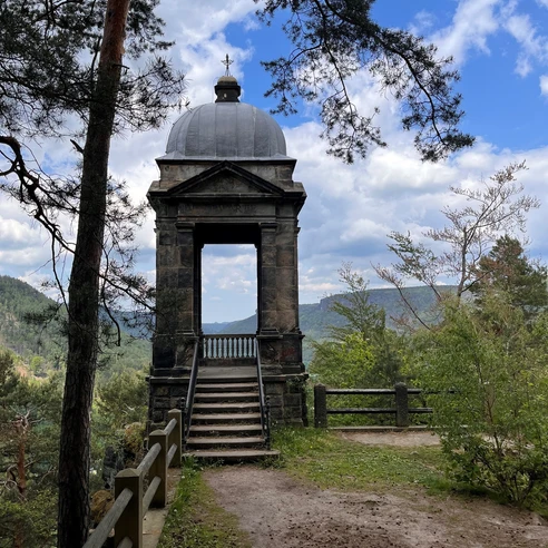 Elbwarte - Sandsteinpavillion
