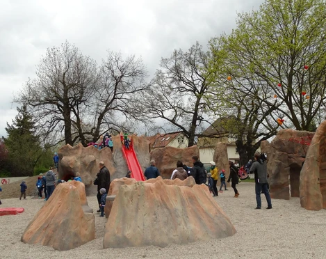 Vulkanspielplatz "Fred Porphyrstein"