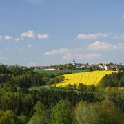 Blick auf die Kirche Reinsdorf bei Greiz