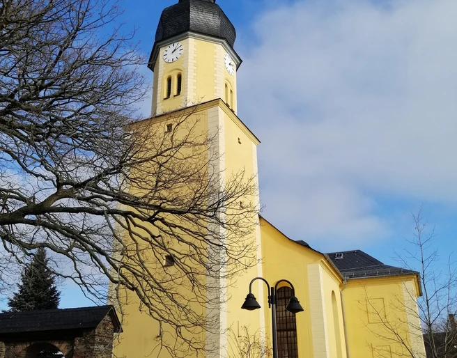 Kirche in Hohndorf - Westansicht