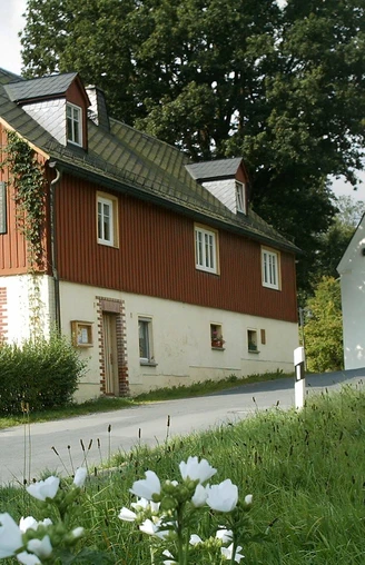 Dorf Raun mit Kapelle