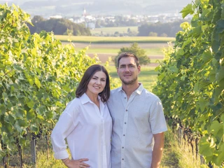 Hochdorf_Winzer Rafael Schacher_Portraitfoto Winzerpaar
