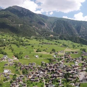 Termen mit Rosswald im Hintergrund