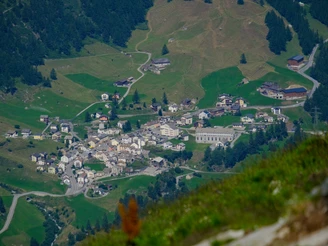 Simplon Dorf, Strasse Bodmen im Hintergrund