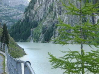 Stausee Gibidum