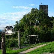 Spielplatz bei der Burgruine Alt-Windeck