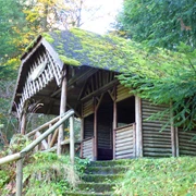 Die Schöneck-Hütte am Teuchelweg