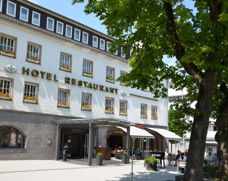 Außenansicht Eingang Hotel Restaurant Ratskeller Salzgitter-Bad am Marktplatz