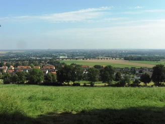 Salzgitter-Lichtenberg, Ausblick von der Kanzel am Wanderparkplatz im Höhenzug
