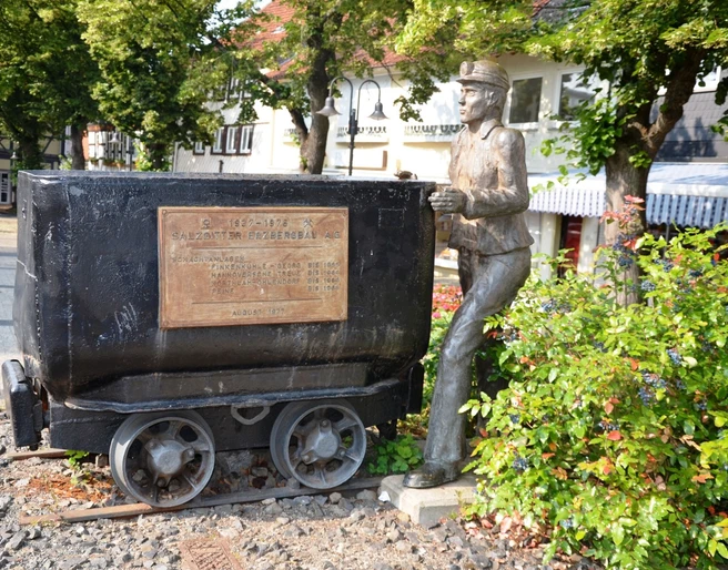 Skulptur Der Bergmann Kunststraße Salzgitter-Bad